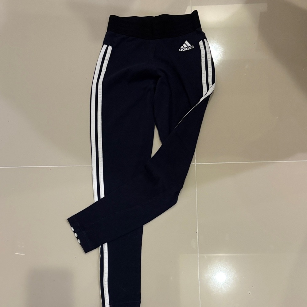 Womens’s Adidas Leggings
